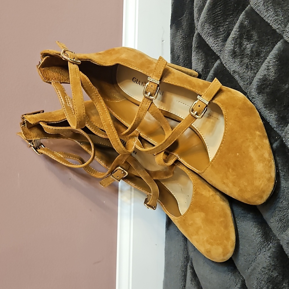 Elegant Tan Suede Heels